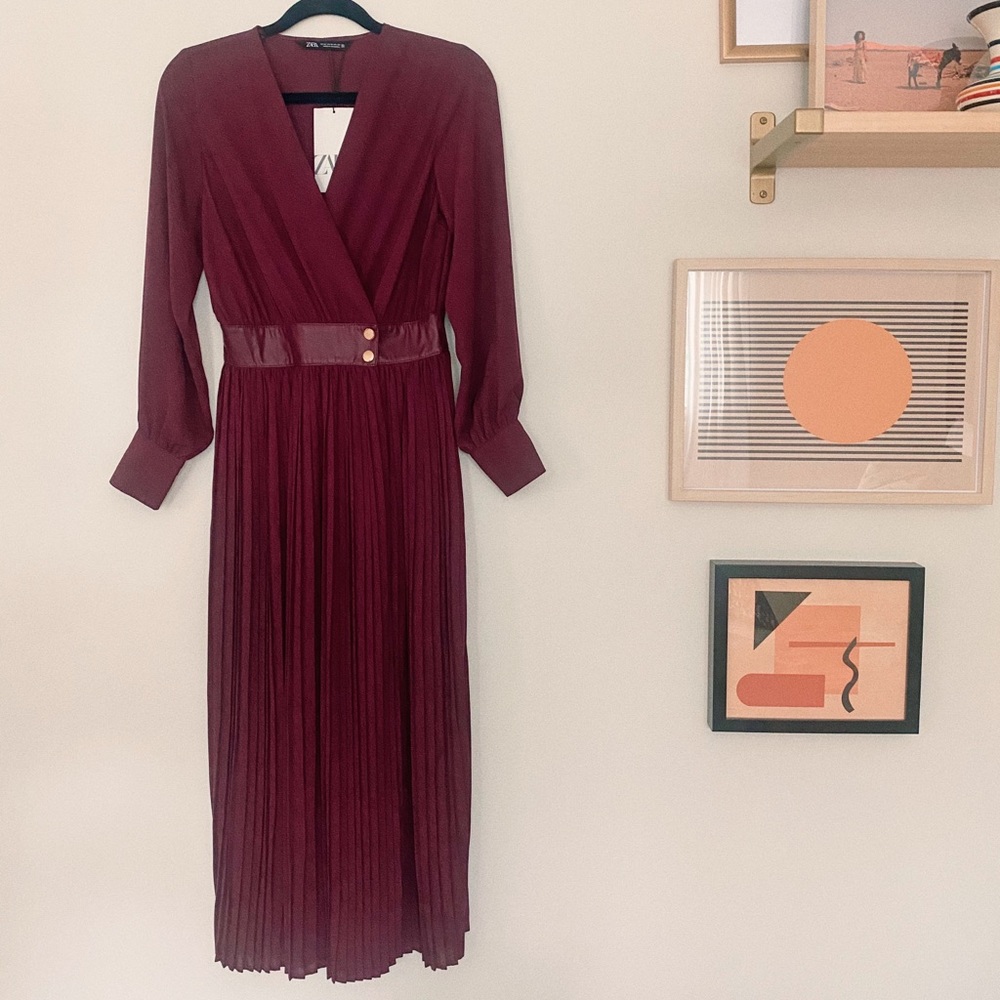 BRAND NEW ZARA pleaded dress